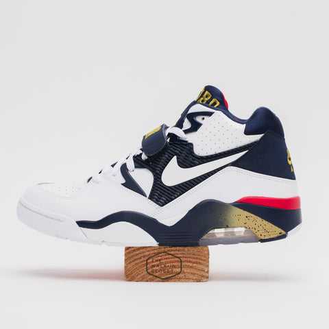 NIKE AIR FORCE 180